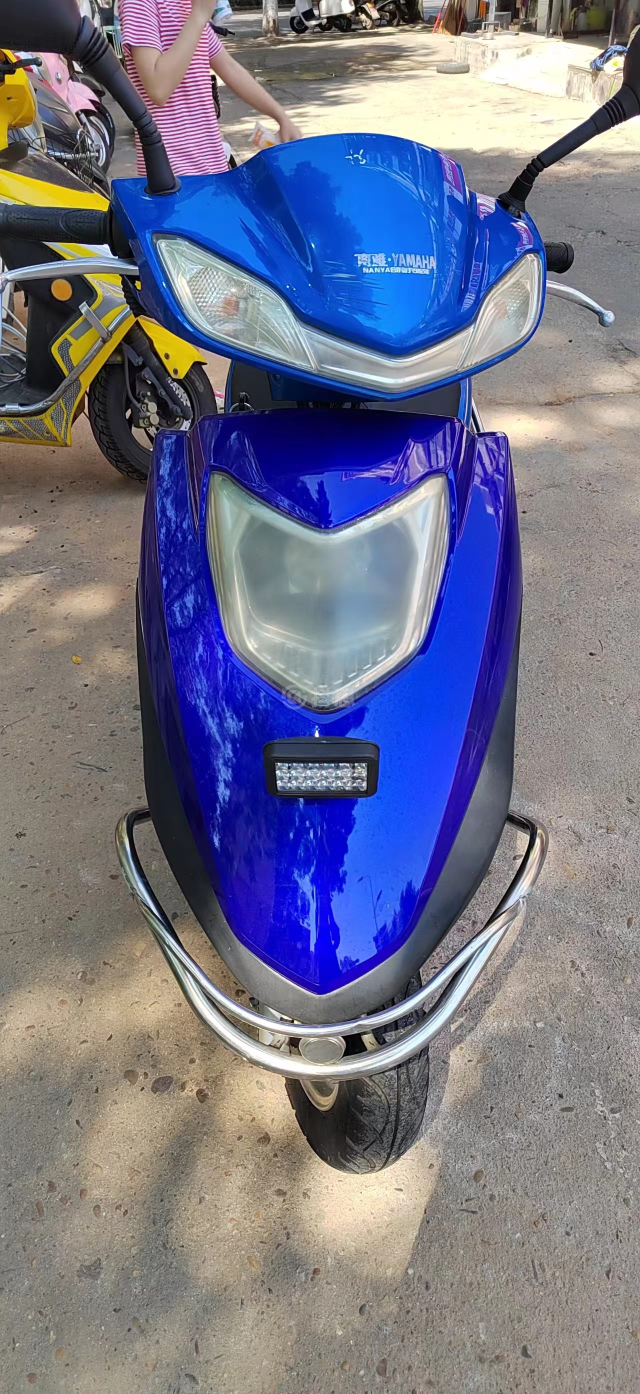 出售一台二人手125踏板油车,发动机蛮好!